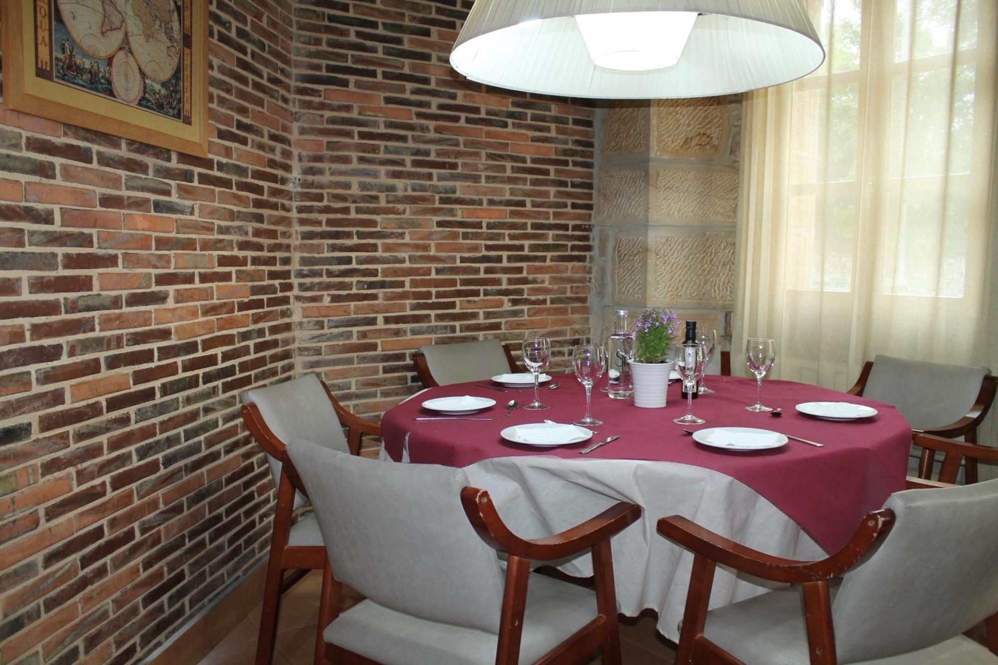 Hotel San Roque Reinosa Ngoại thất bức ảnh