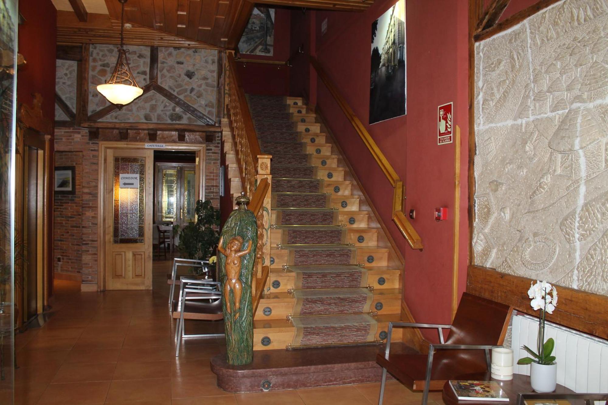 Hotel San Roque Reinosa Ngoại thất bức ảnh