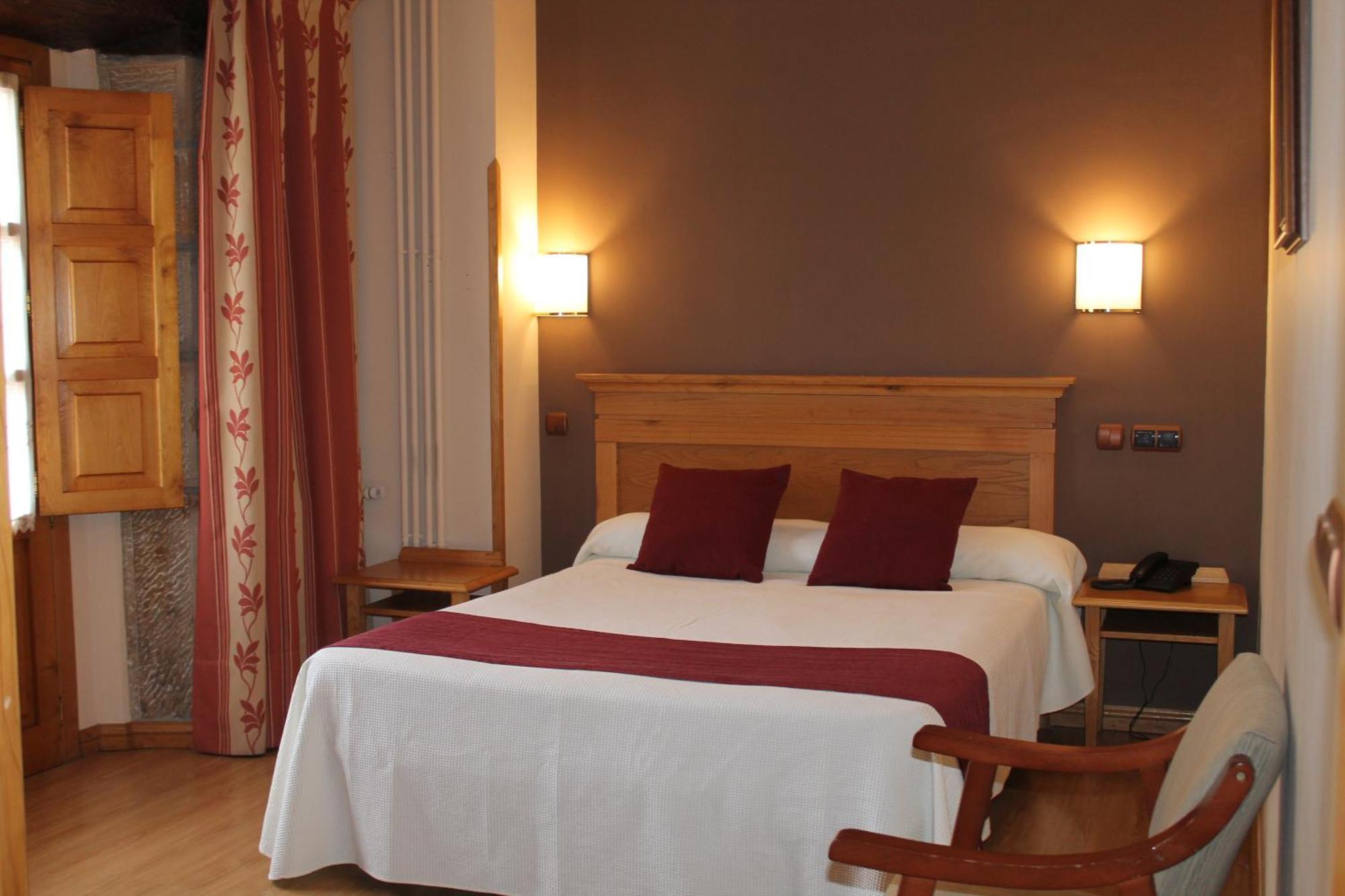 Hotel San Roque Reinosa Ngoại thất bức ảnh