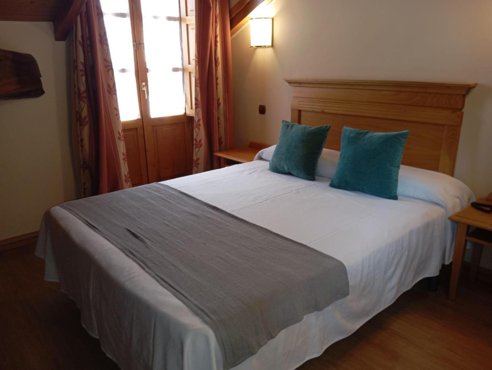 Hotel San Roque Reinosa Ngoại thất bức ảnh