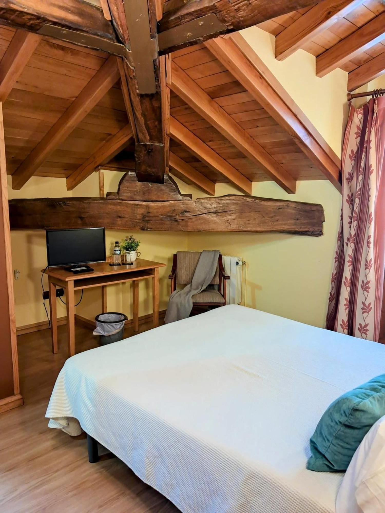 Hotel San Roque Reinosa Ngoại thất bức ảnh