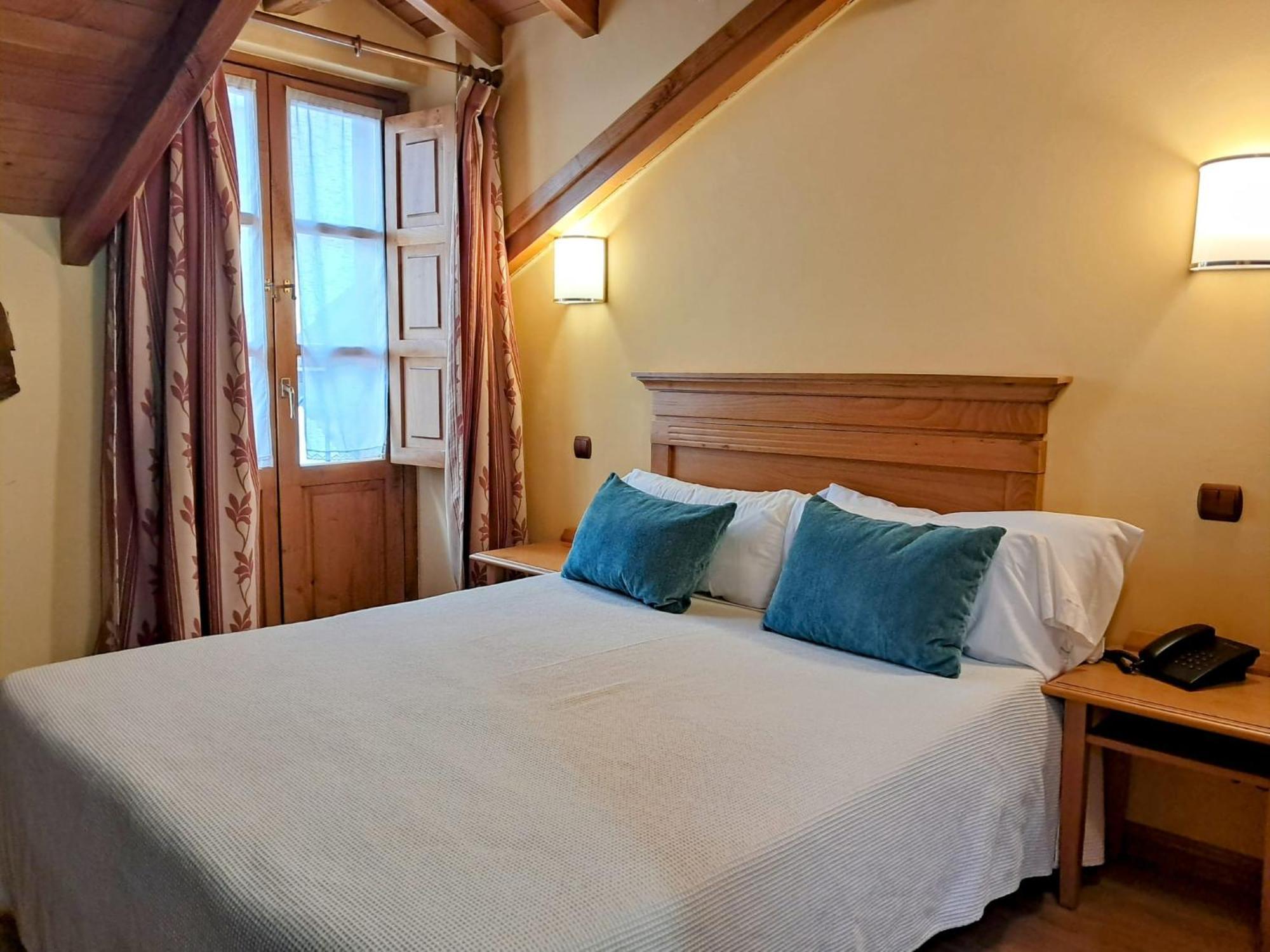 Hotel San Roque Reinosa Ngoại thất bức ảnh