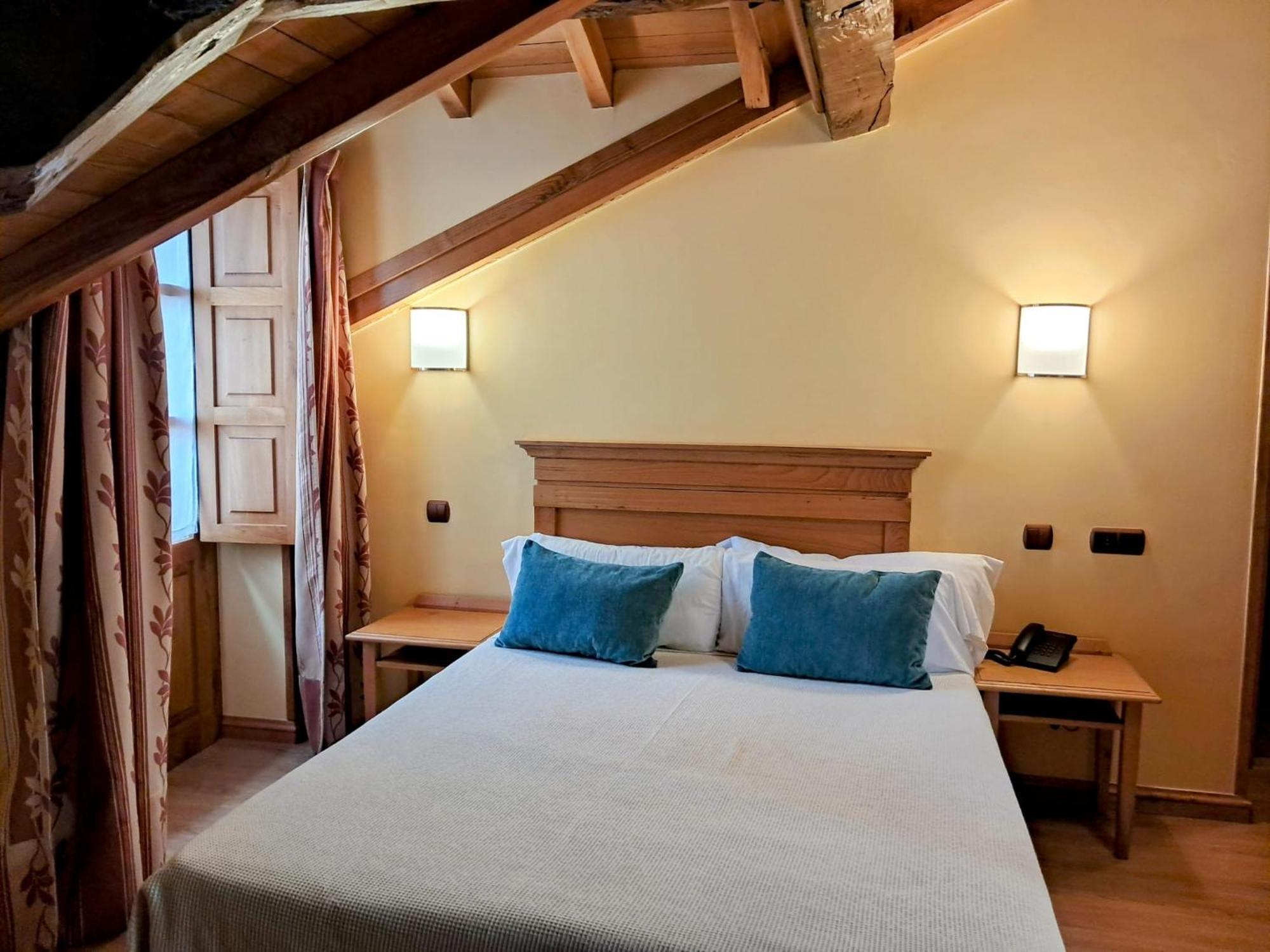 Hotel San Roque Reinosa Ngoại thất bức ảnh