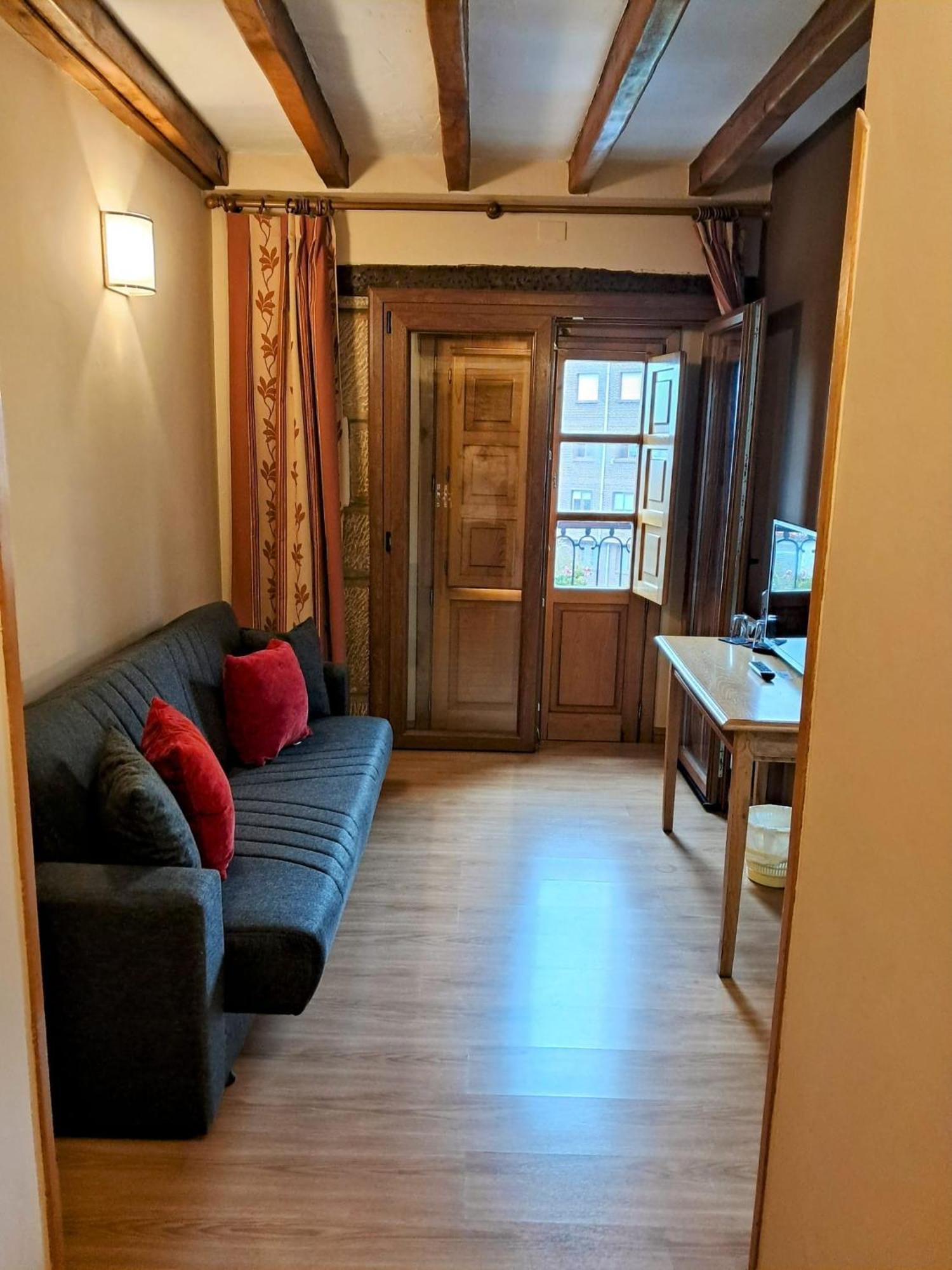 Hotel San Roque Reinosa Ngoại thất bức ảnh
