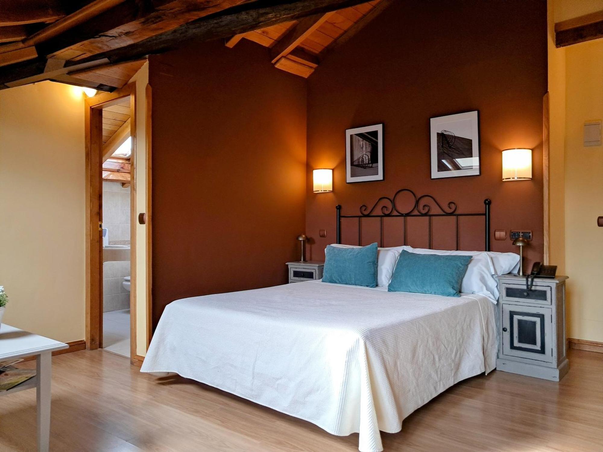 Hotel San Roque Reinosa Ngoại thất bức ảnh
